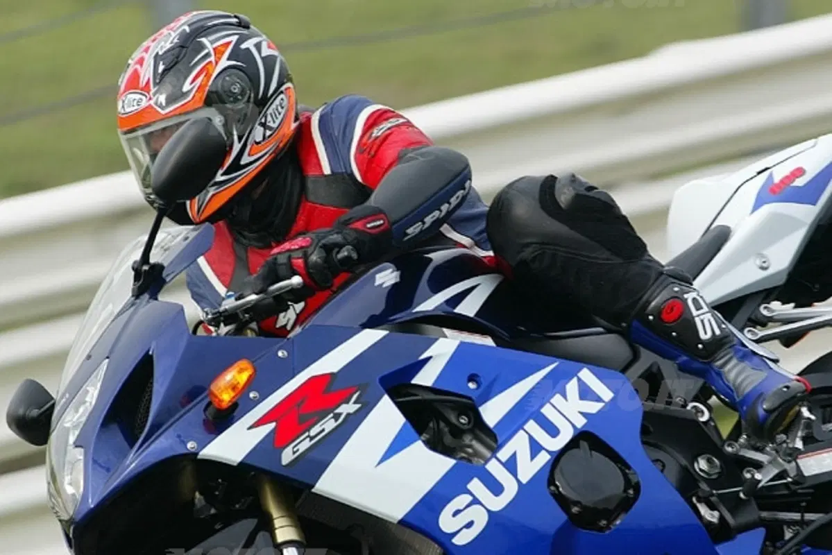 SUZUKI GSX-R 600 (26)