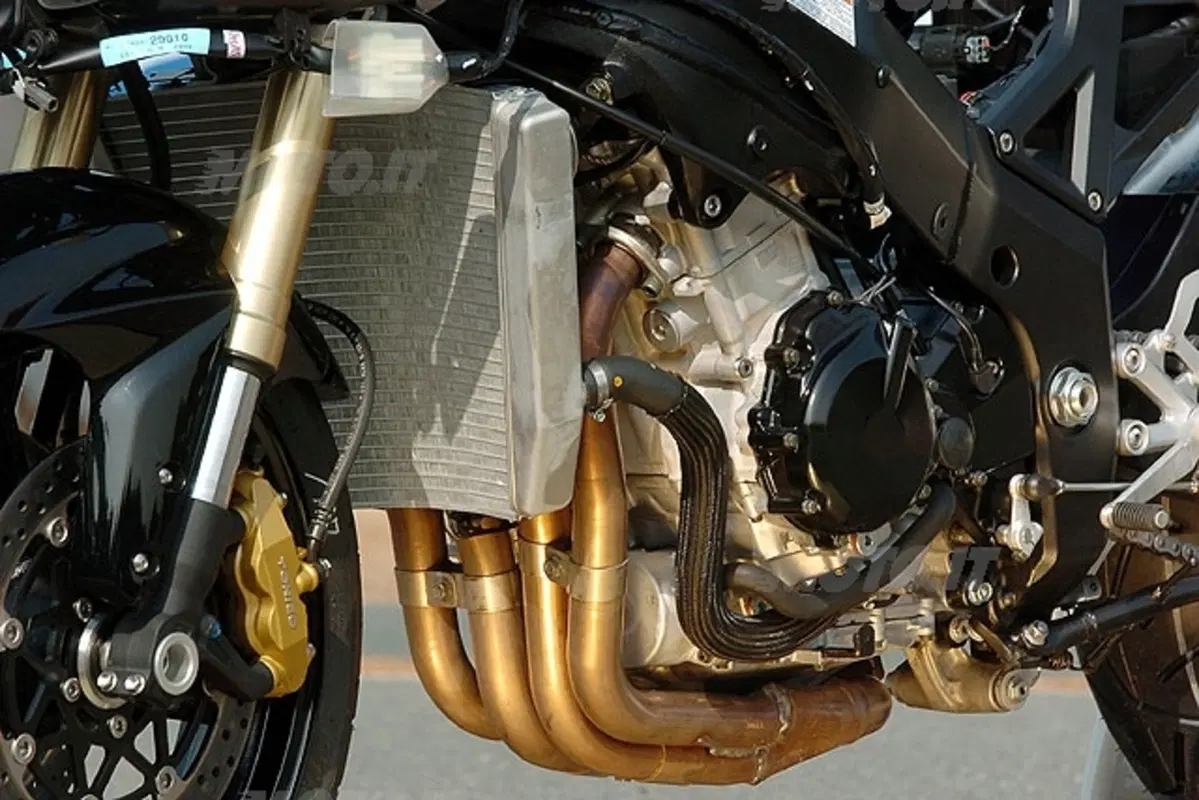 SUZUKI GSX-R 750 (10)