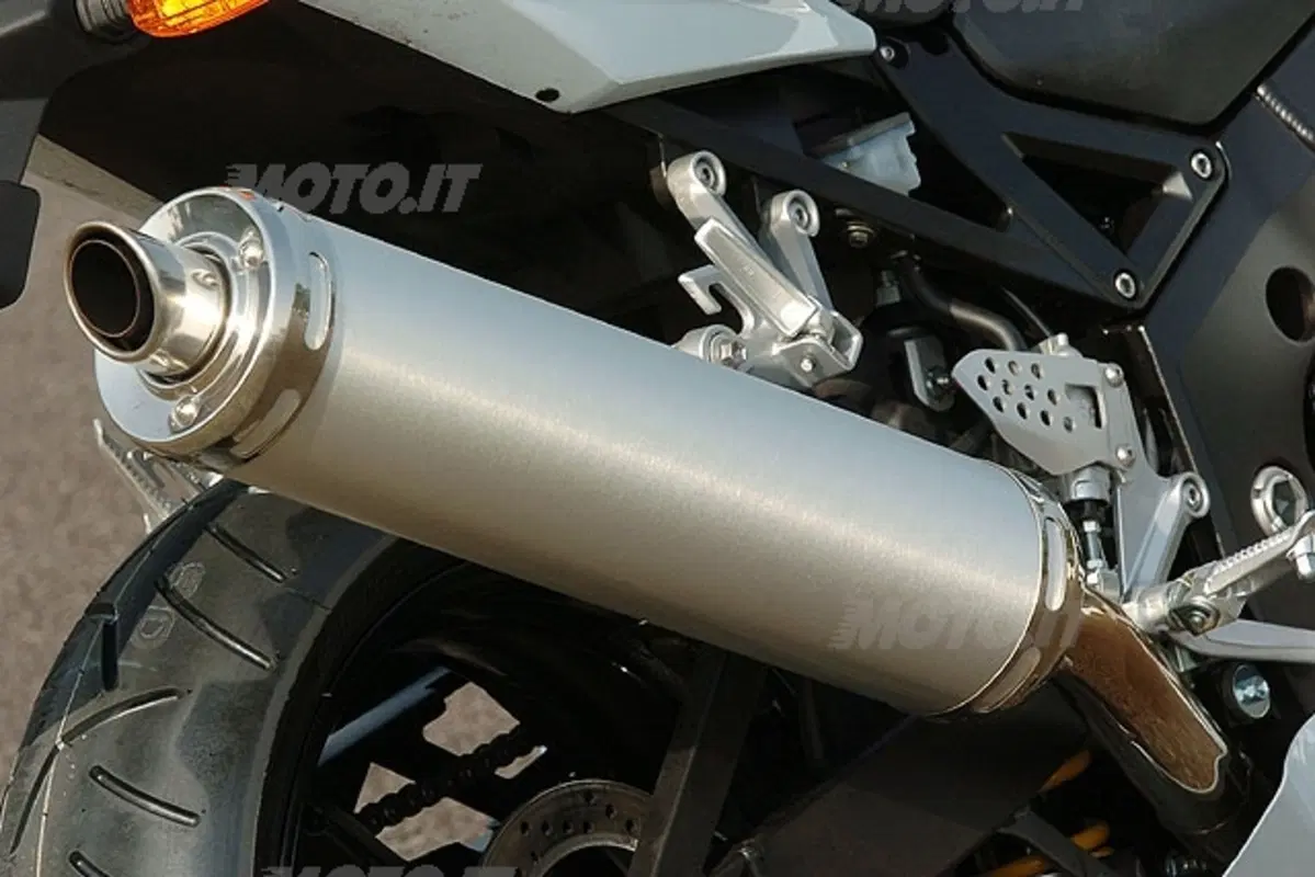 SUZUKI GSX-R 750 (17)