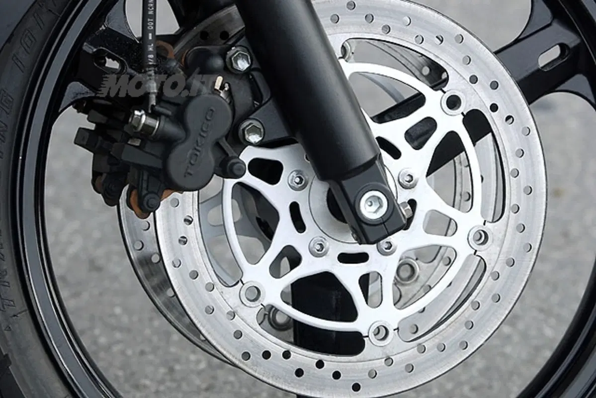 SUZUKI V-STROM 650 (12)