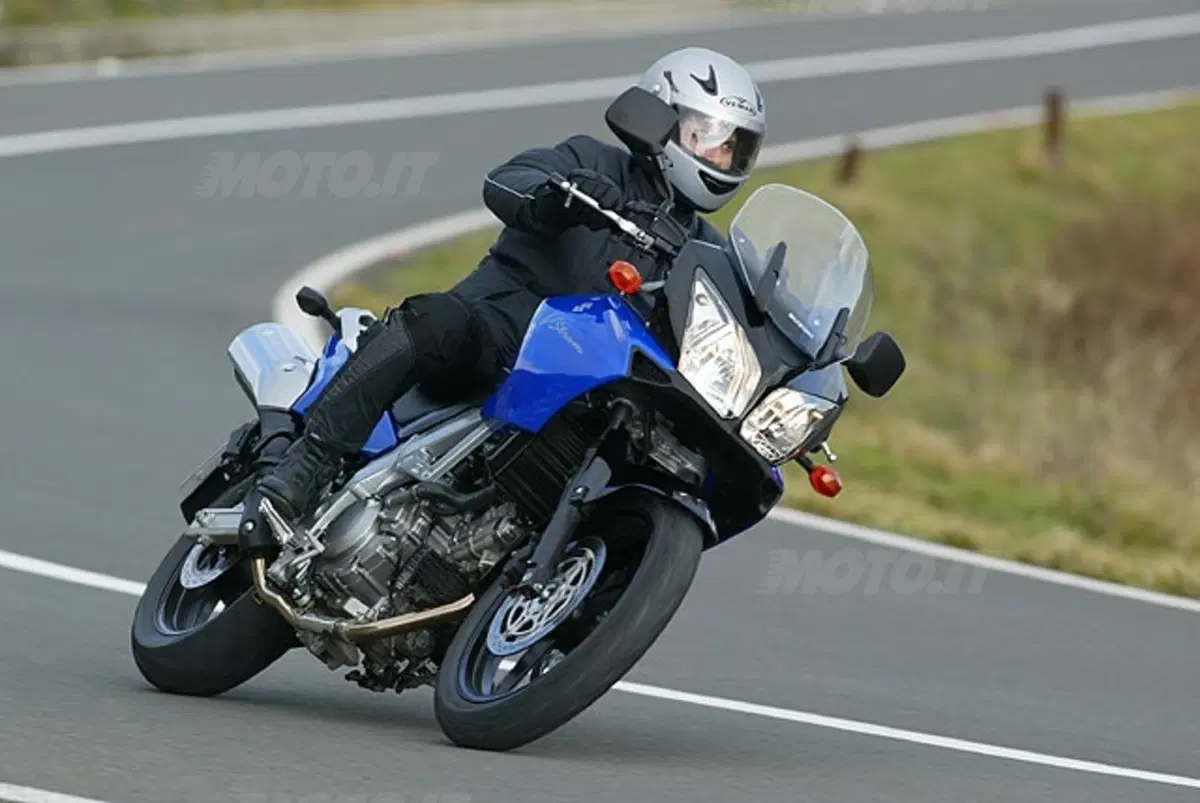 SUZUKI V-STROM 650 (15)