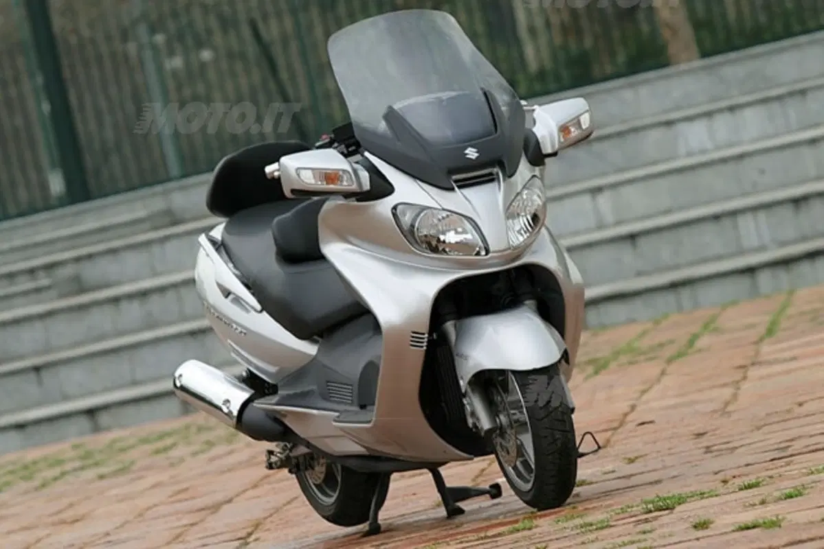 SUZUKI Burgman AN 650 Executive (3)
