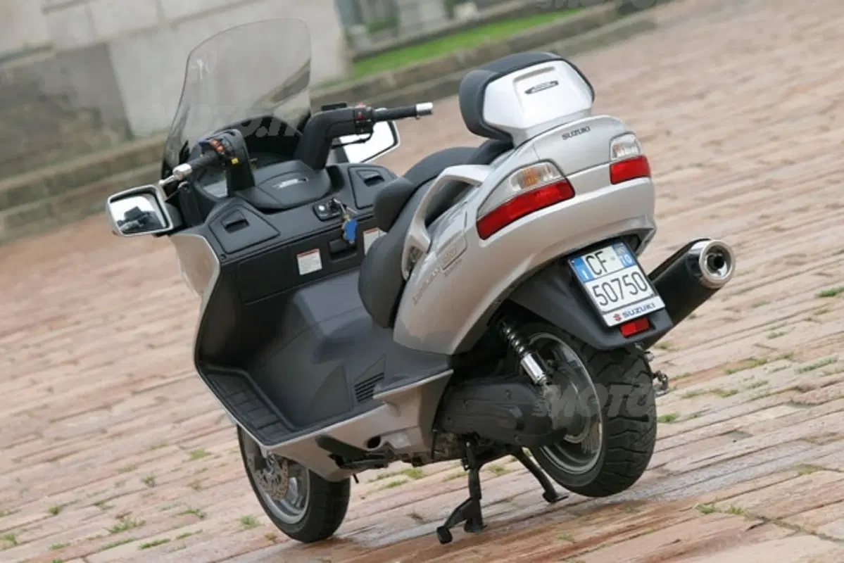 SUZUKI Burgman AN 650 Executive (7)