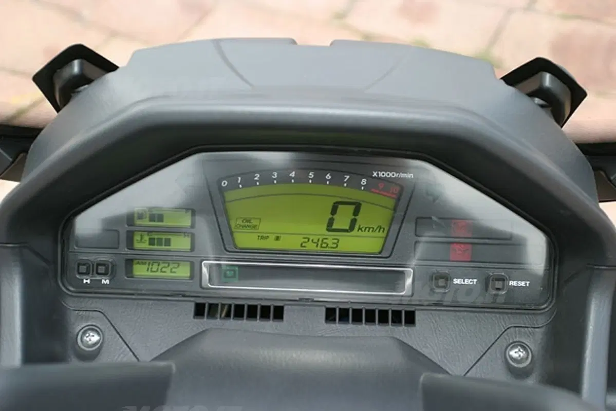 SUZUKI Burgman AN 650 Executive (10)
