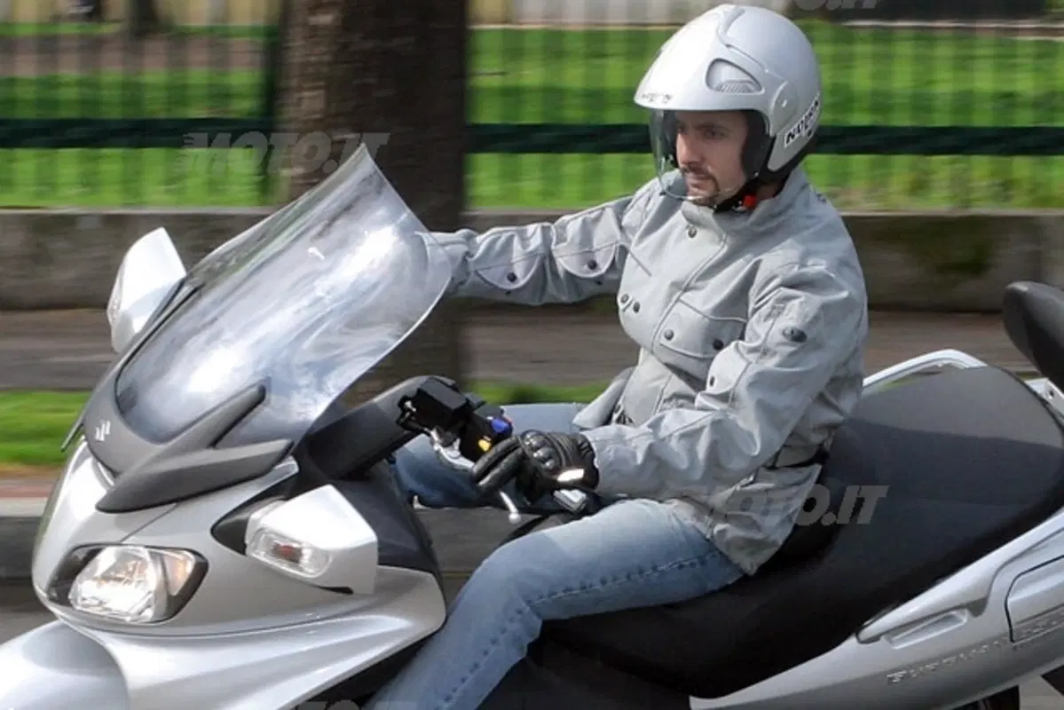 SUZUKI Burgman AN 650 Executive (22)