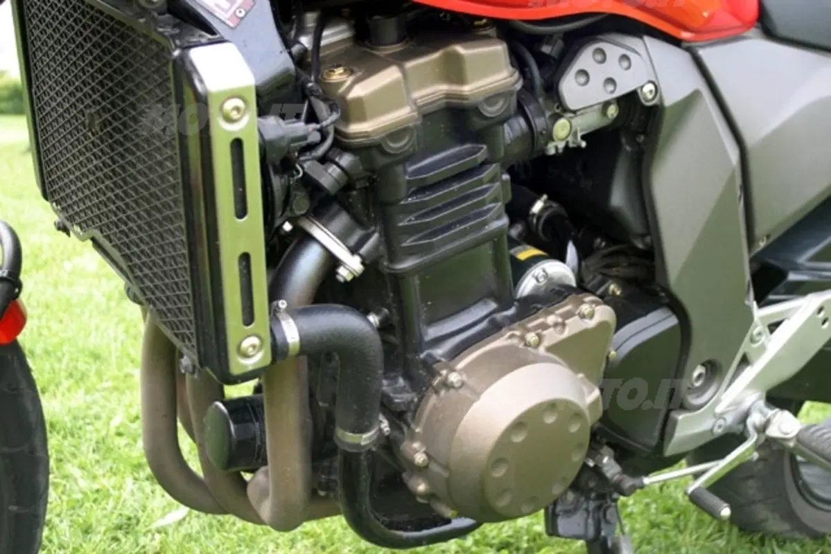 KAWASAKI Z 750 (11)