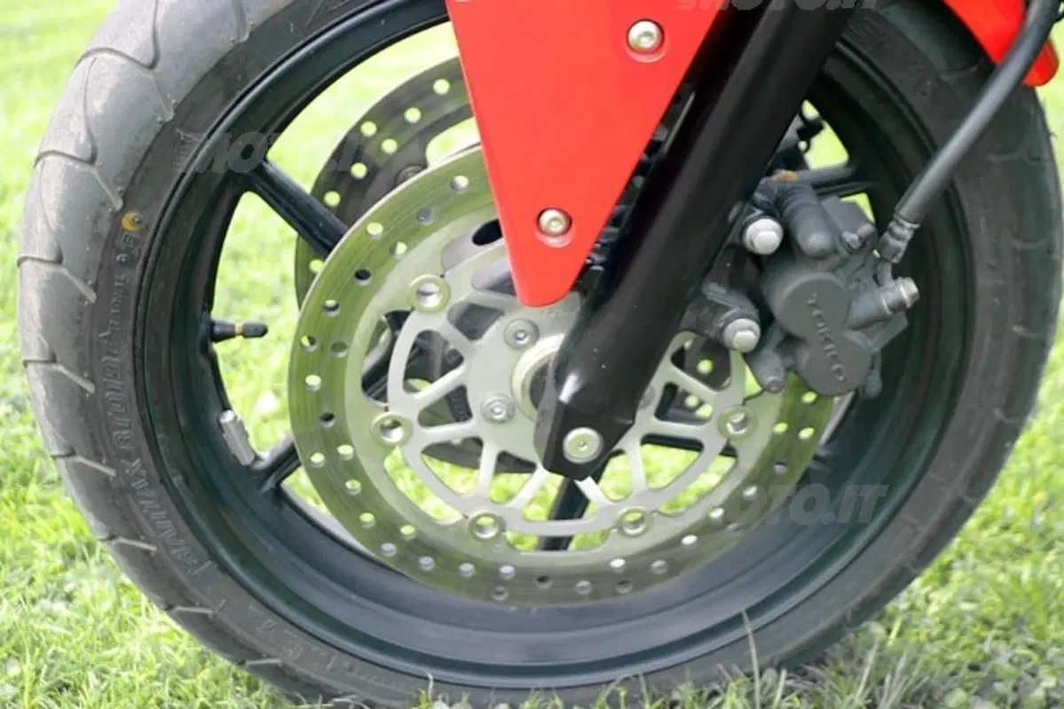KAWASAKI Z 750 (13)