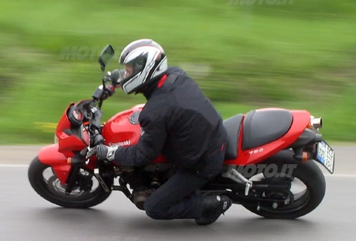 KAWASAKI Z 750 (17)