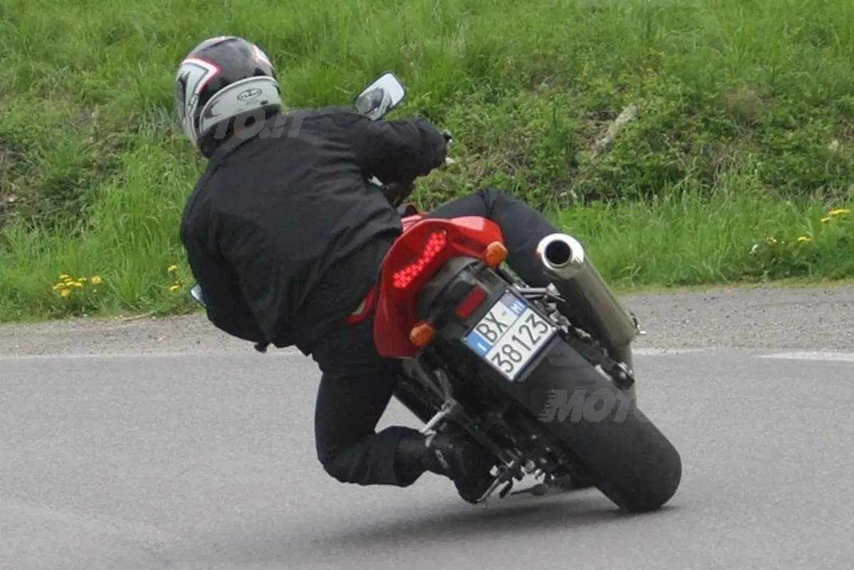 KAWASAKI Z 750 (21)