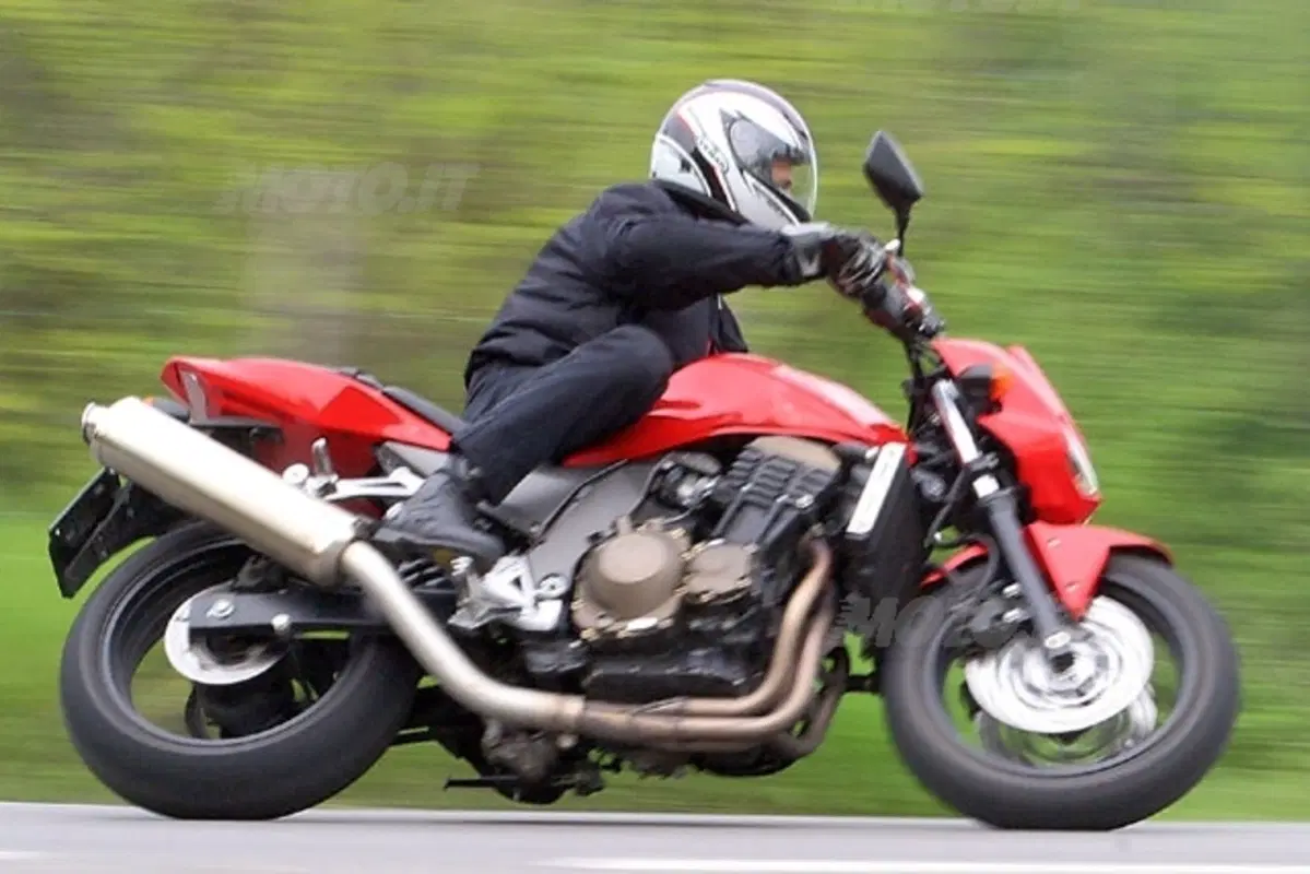 KAWASAKI Z 750 (23)