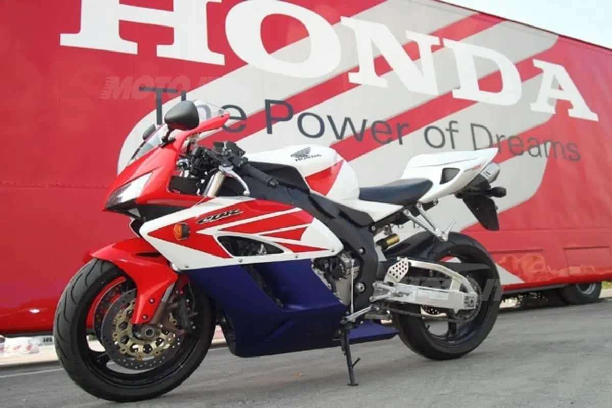 Honda CBR 1000 RR Fireblade e CBR 600 RR