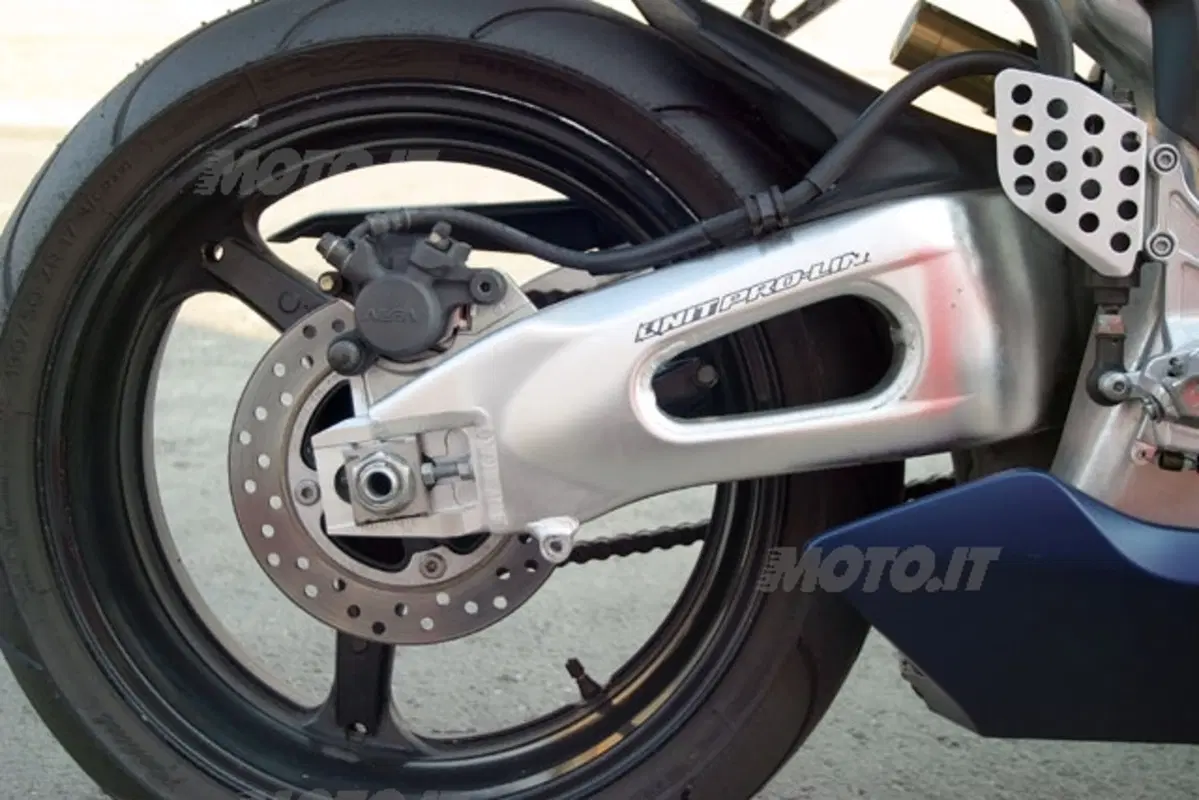 Honda CBR 1000 RR Fireblade e CBR 600 RR (9)