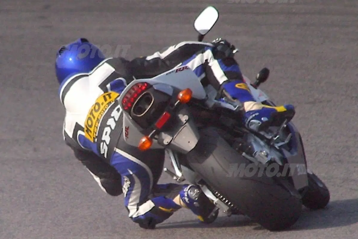 Honda CBR 1000 RR Fireblade e CBR 600 RR (18)