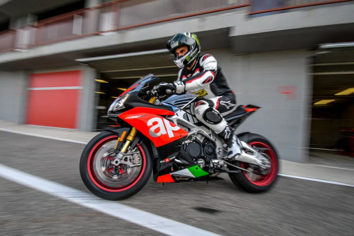 Comparativa supersportive 2018: dietro le quinte (16)
