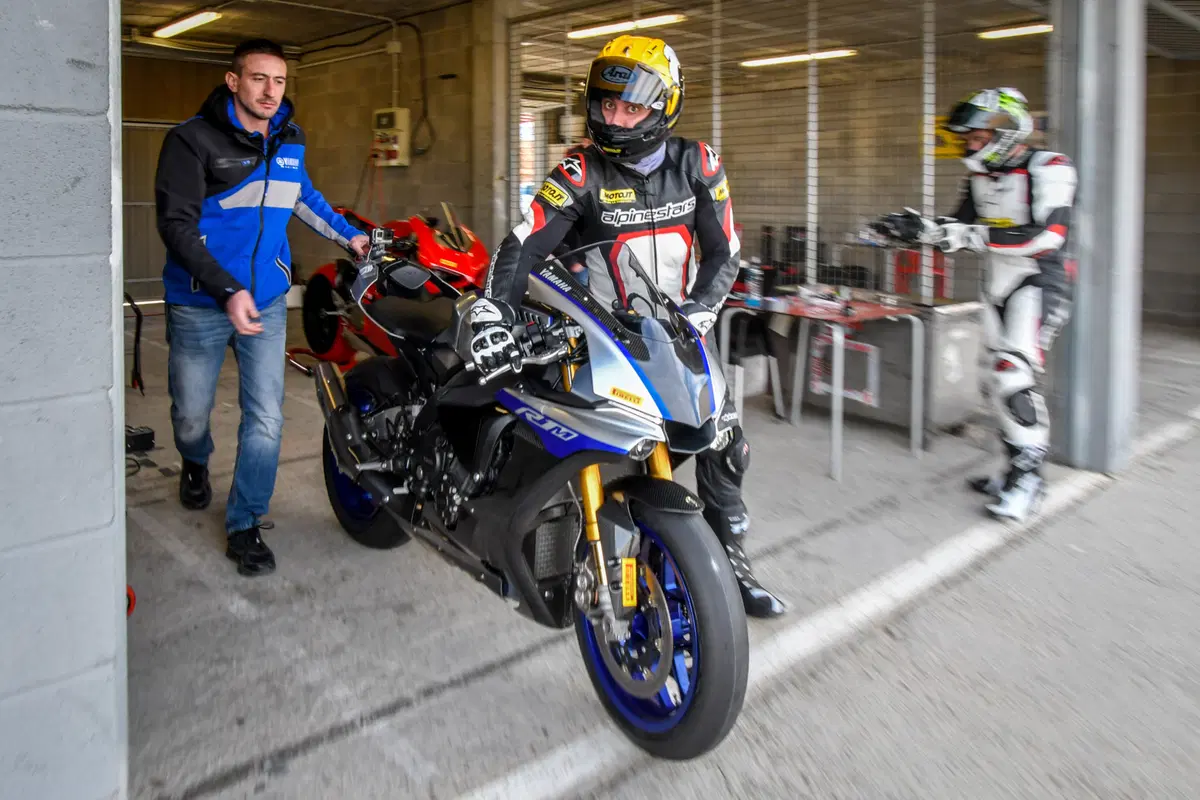 Comparativa supersportive 2018: dietro le quinte (17)