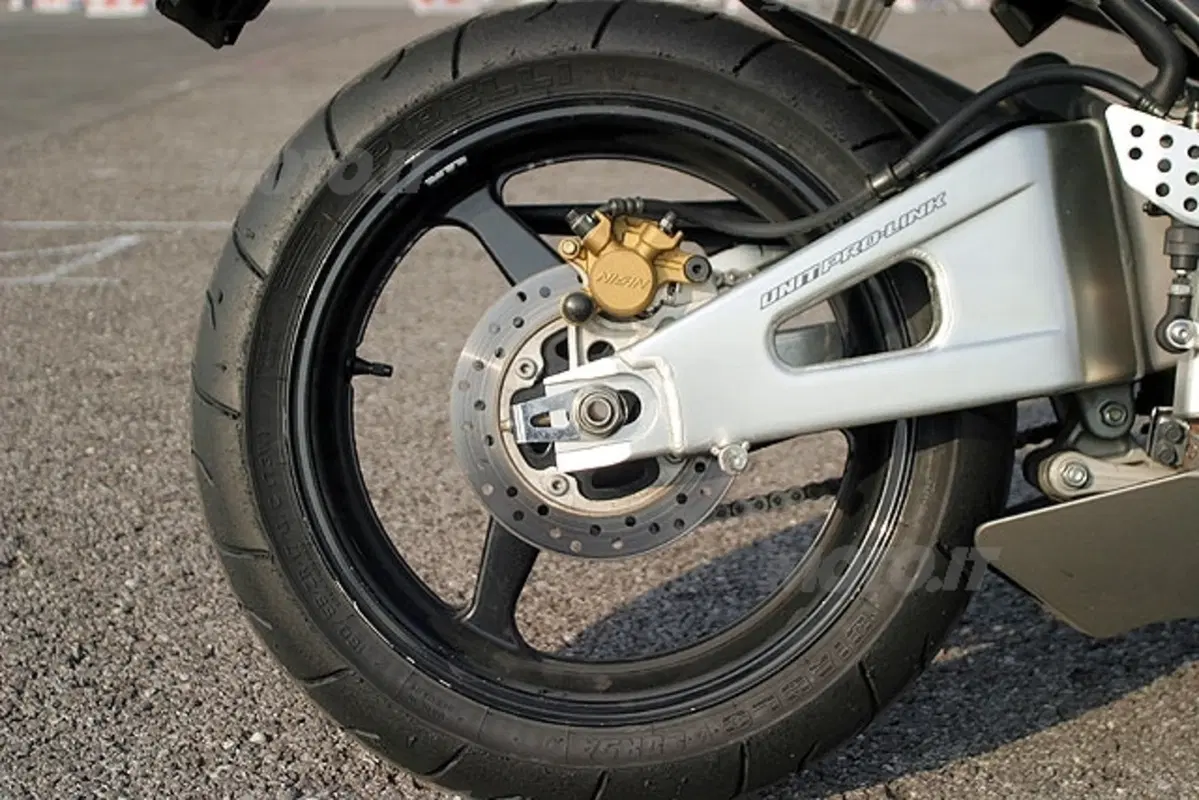 Honda CBR 1000 RR Fireblade e CBR 600 RR (23)