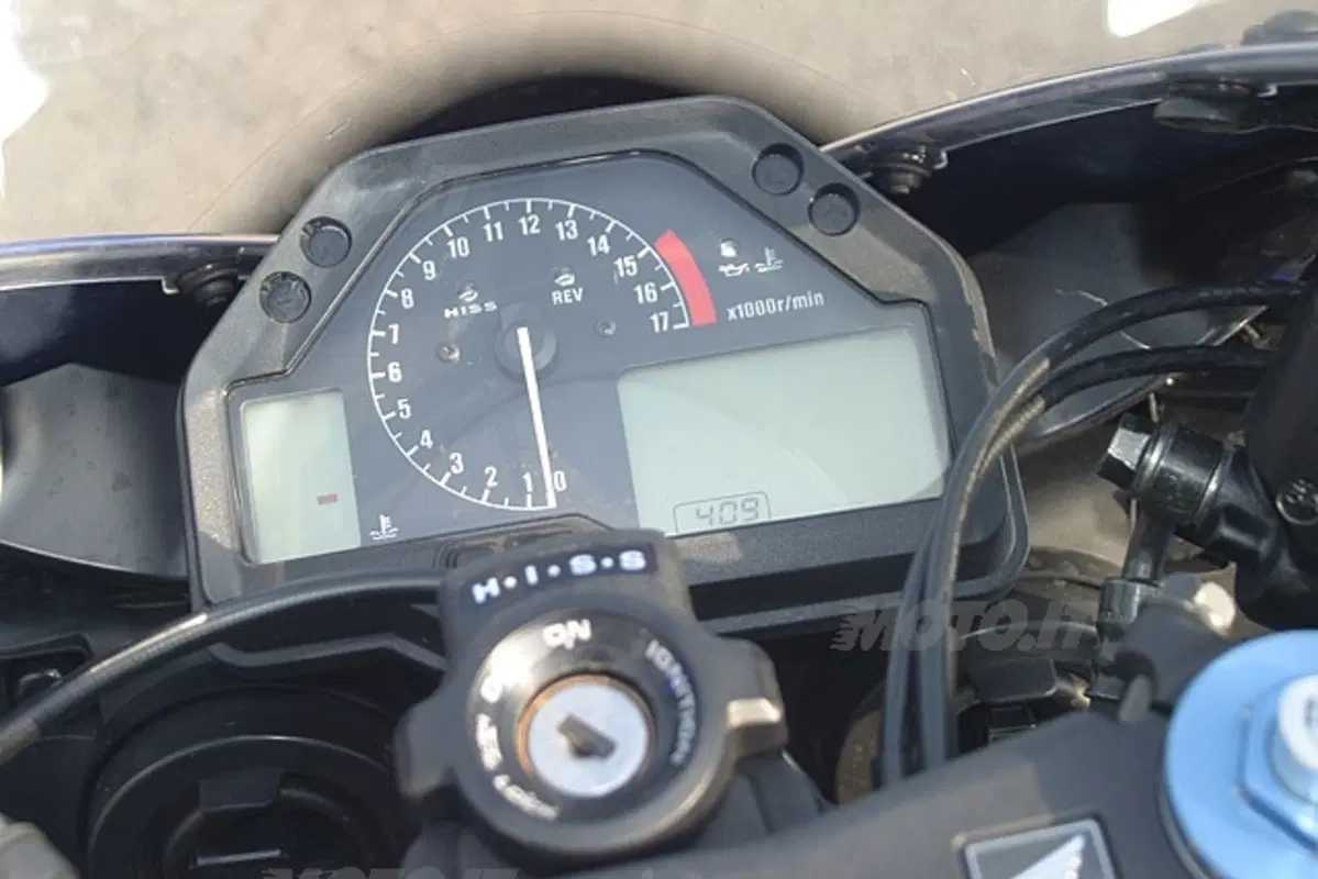 Honda CBR 1000 RR Fireblade e CBR 600 RR (25)