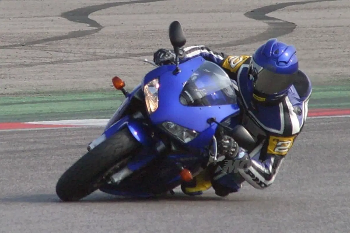 Honda CBR 1000 RR Fireblade e CBR 600 RR (32)