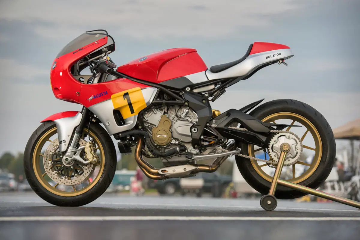 MV Agusta 800 Bol d'Or by Walt Siegl