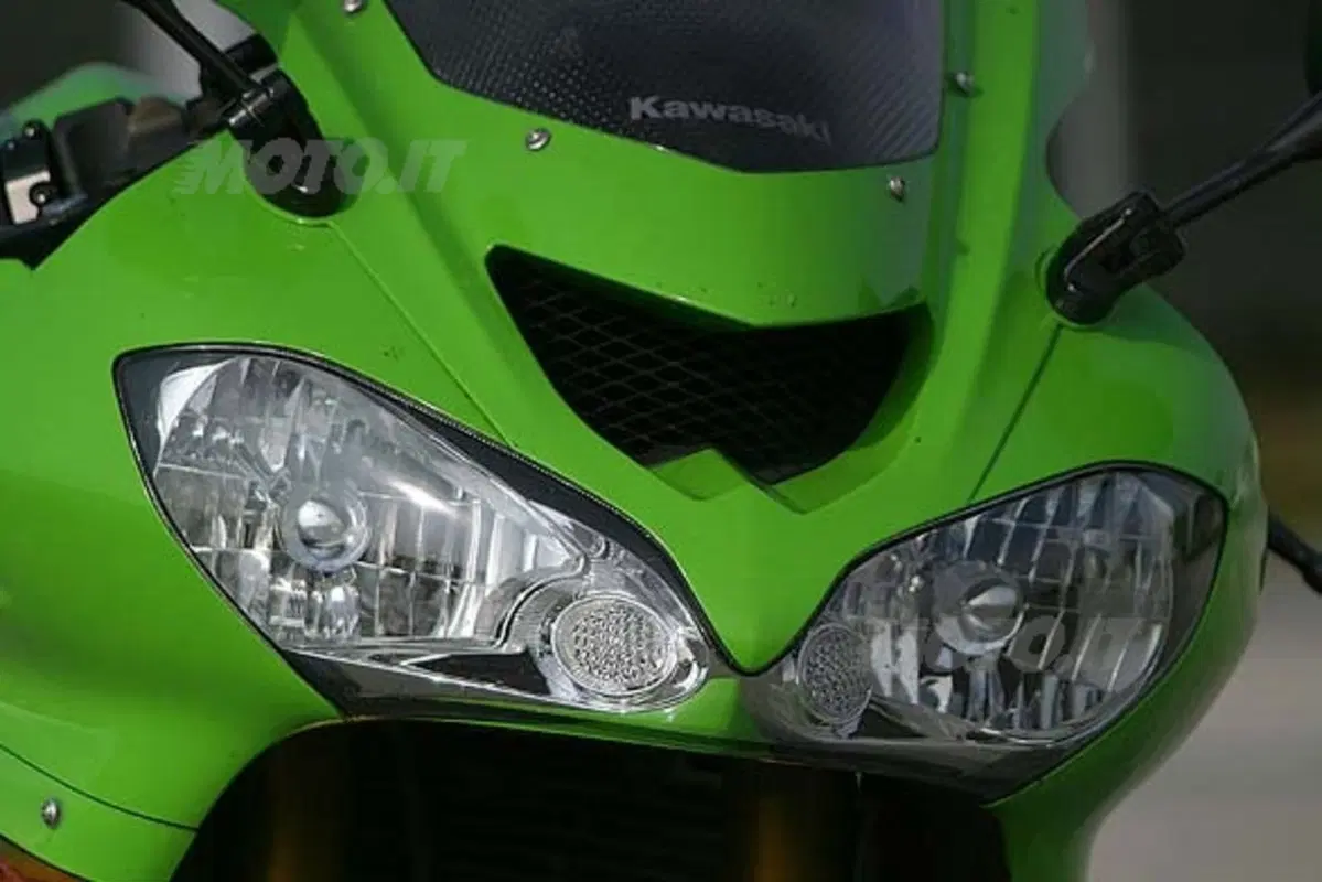 KAWASAKI Ninja 1000 ZX-10R (4)