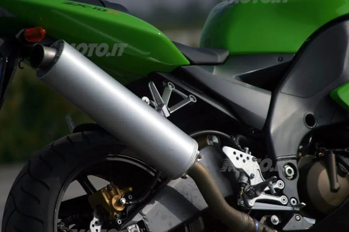 KAWASAKI Ninja 1000 ZX-10R (9)