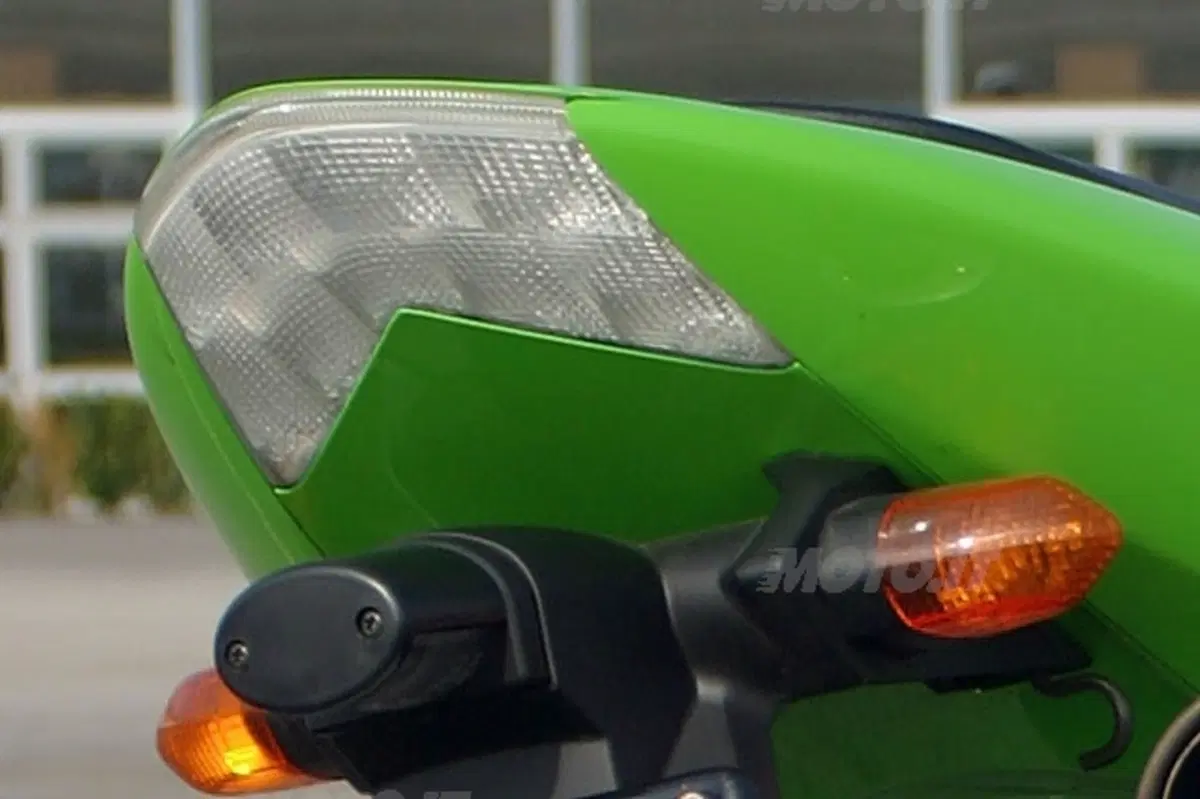 KAWASAKI Ninja 1000 ZX-10R (10)