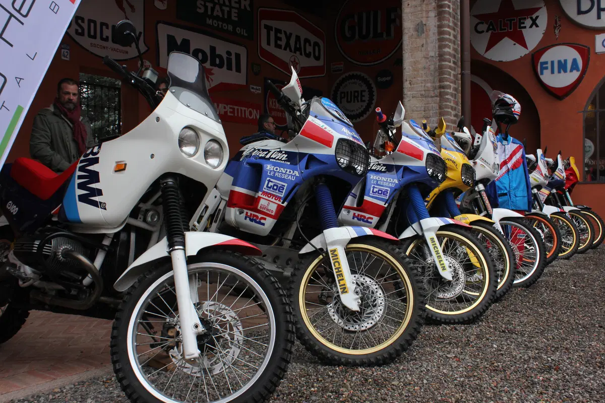 Le moto, i piloti e il ritorno al passato, una giornata immersi nella Dakar al Museo Fisogni (41)