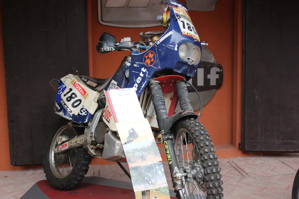 Le moto, i piloti e il ritorno al passato, una giornata immersi nella Dakar al Museo Fisogni (43)
