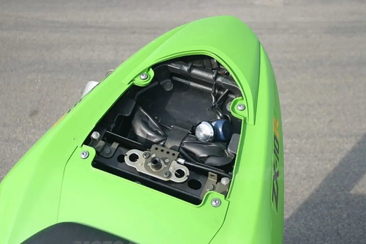 KAWASAKI Ninja 1000 ZX-10R (11)