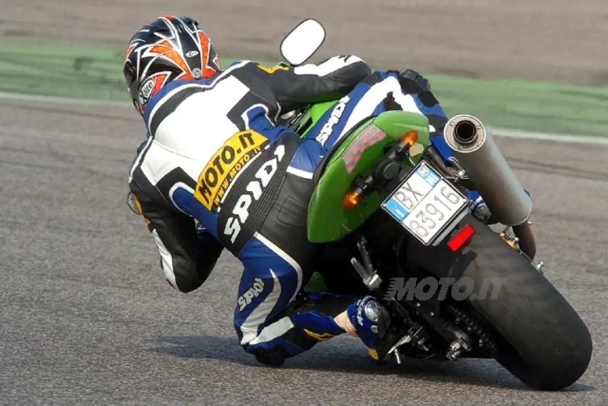 KAWASAKI Ninja 1000 ZX-10R (18)
