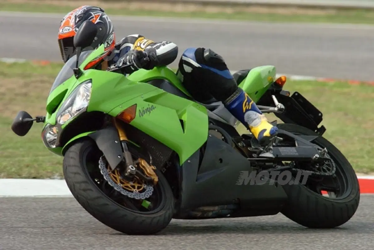 KAWASAKI Ninja 1000 ZX-10R (19)