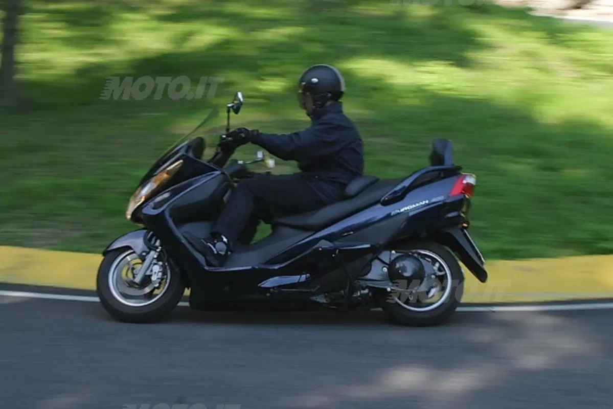 SUZUKI Burgman 400 i.e. (20)