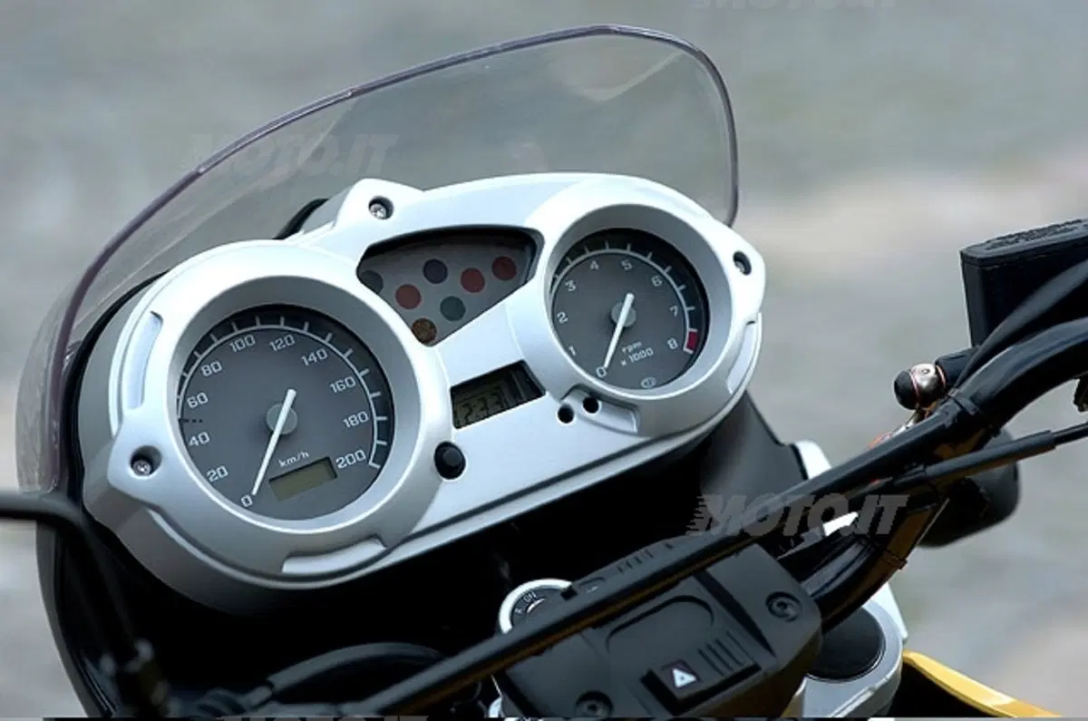 BMW F 650 GS e R 1200 GS (5)