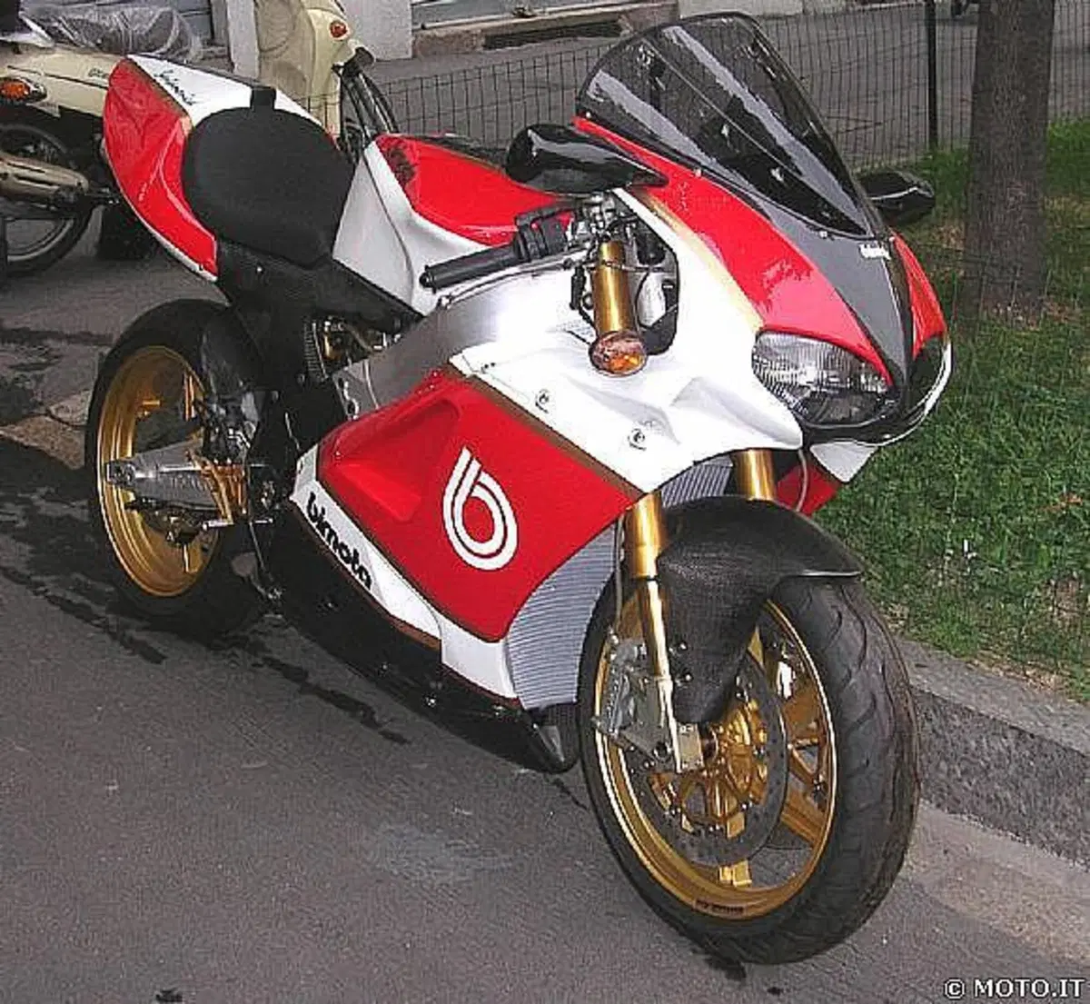 Le Belle e Possibili di Moto.it: Bimota SB8K