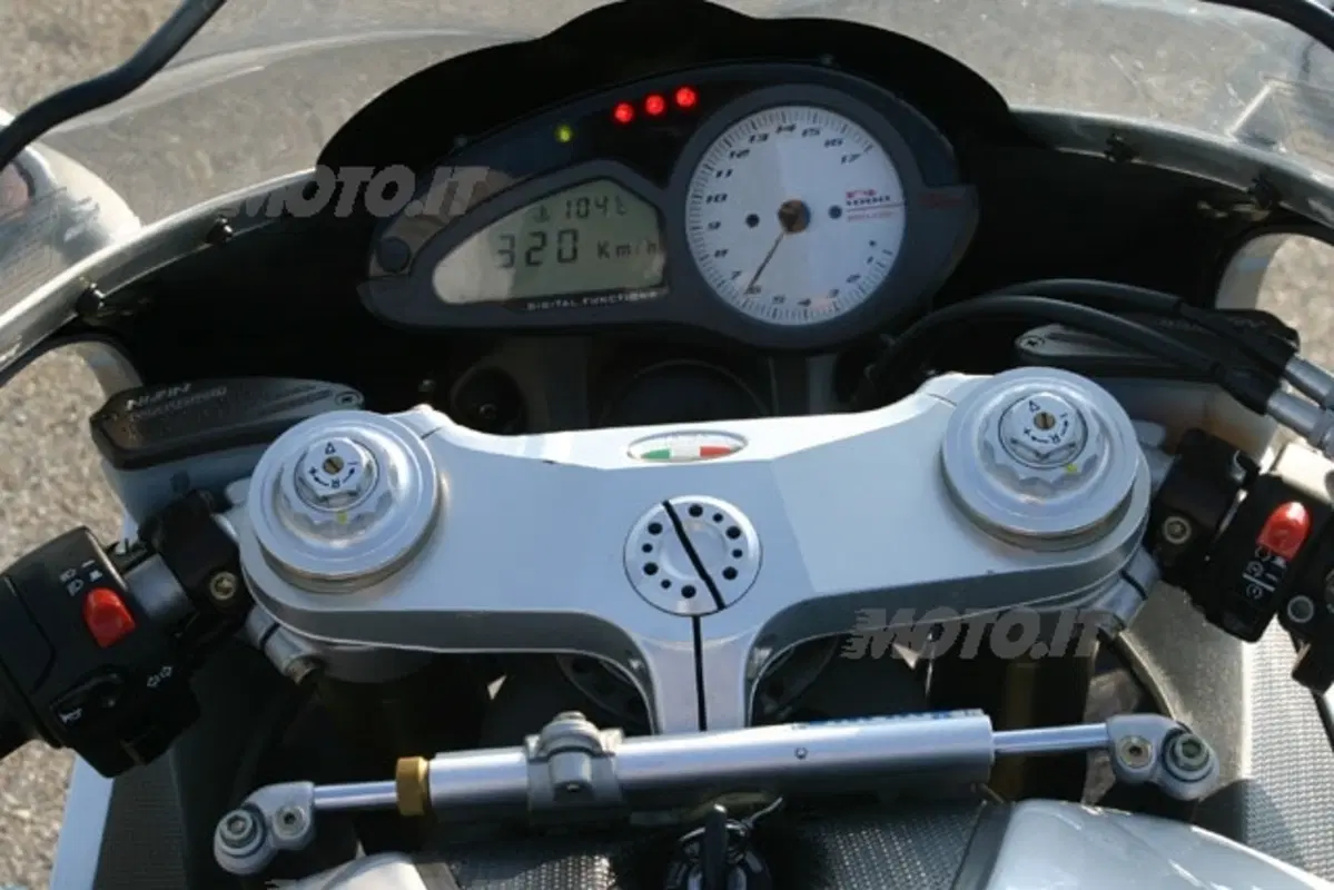 MV AGUSTA F4 1000 S (9)