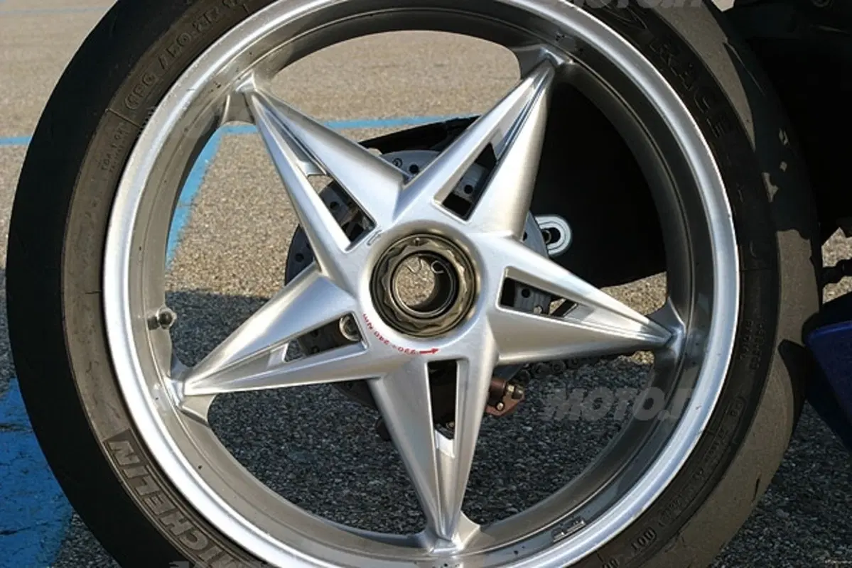 MV AGUSTA F4 1000 S (14)