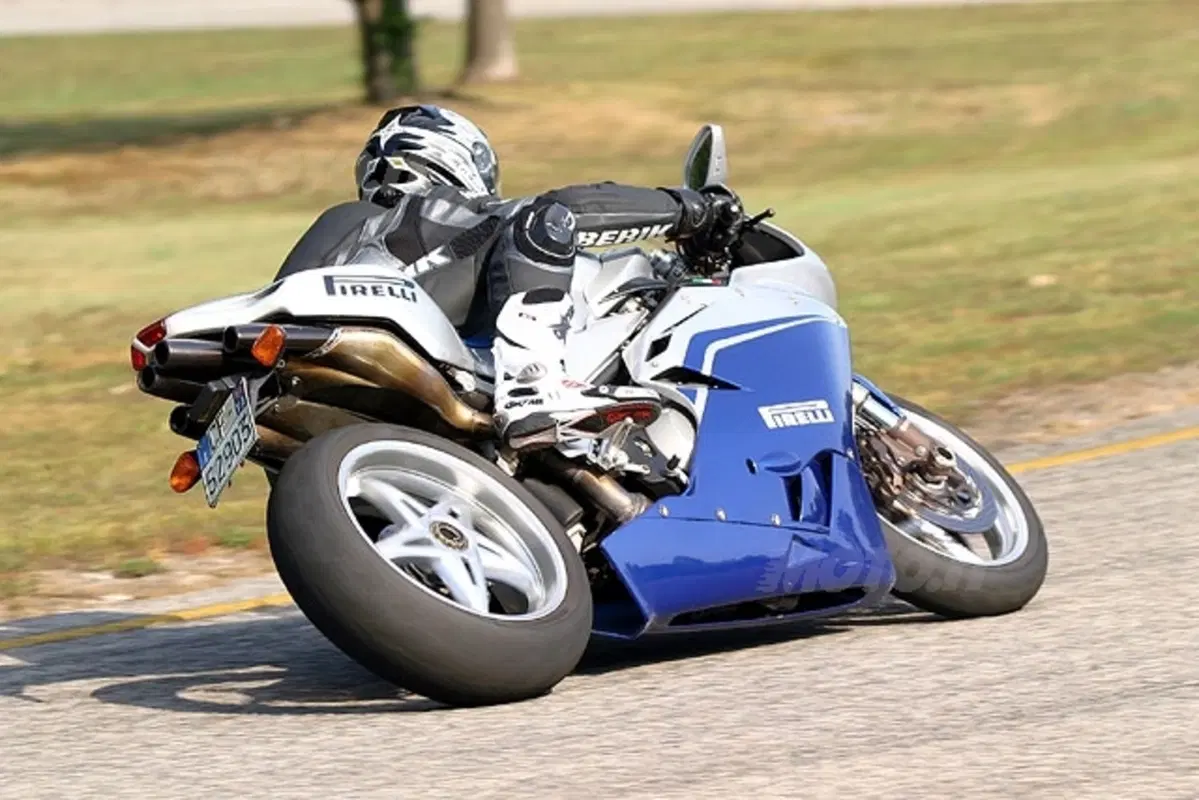 MV AGUSTA F4 1000 S (15)