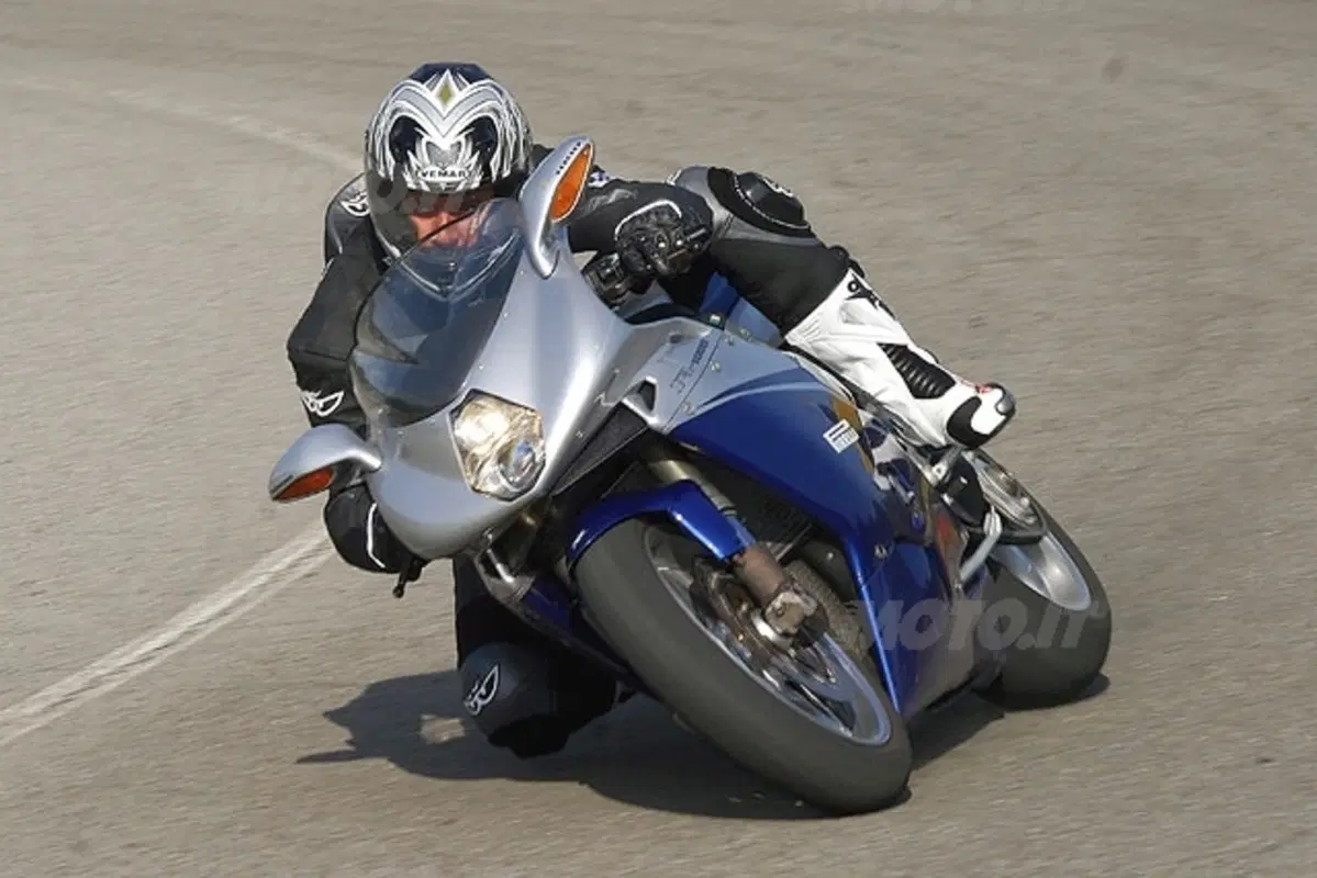MV AGUSTA F4 1000 S (19)