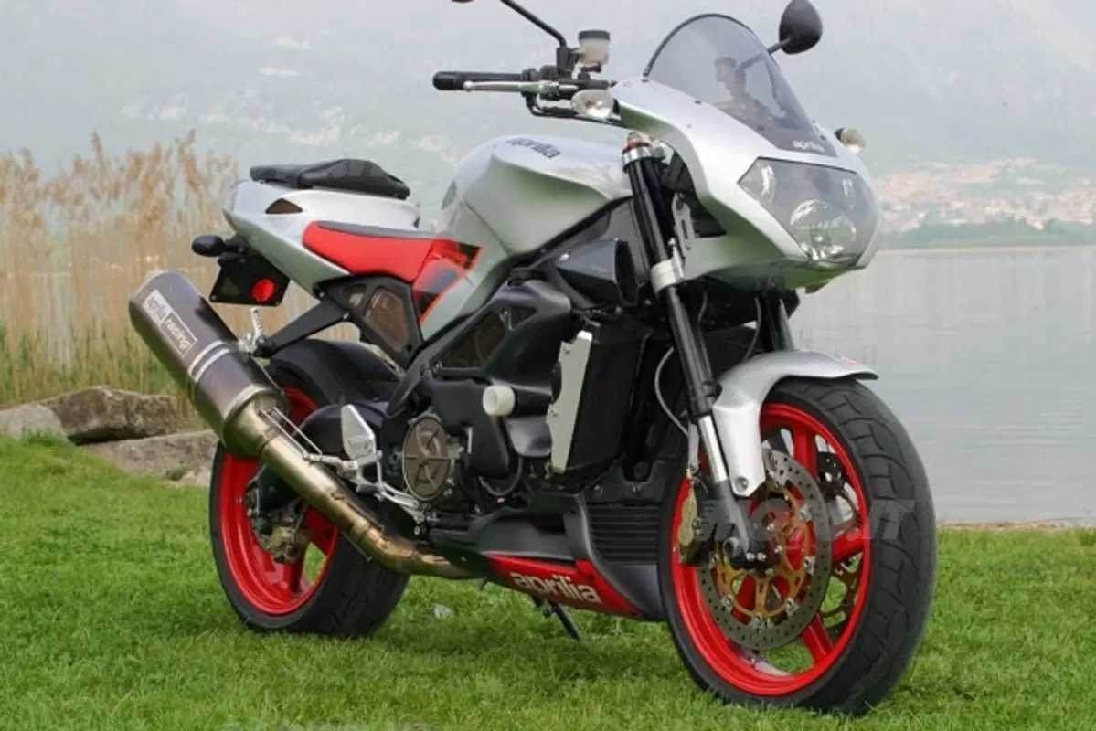 APRILIA Tuono 1000 R (3)