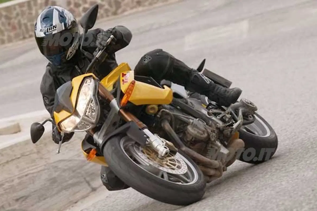 BENELLI TNT 1130 (6)