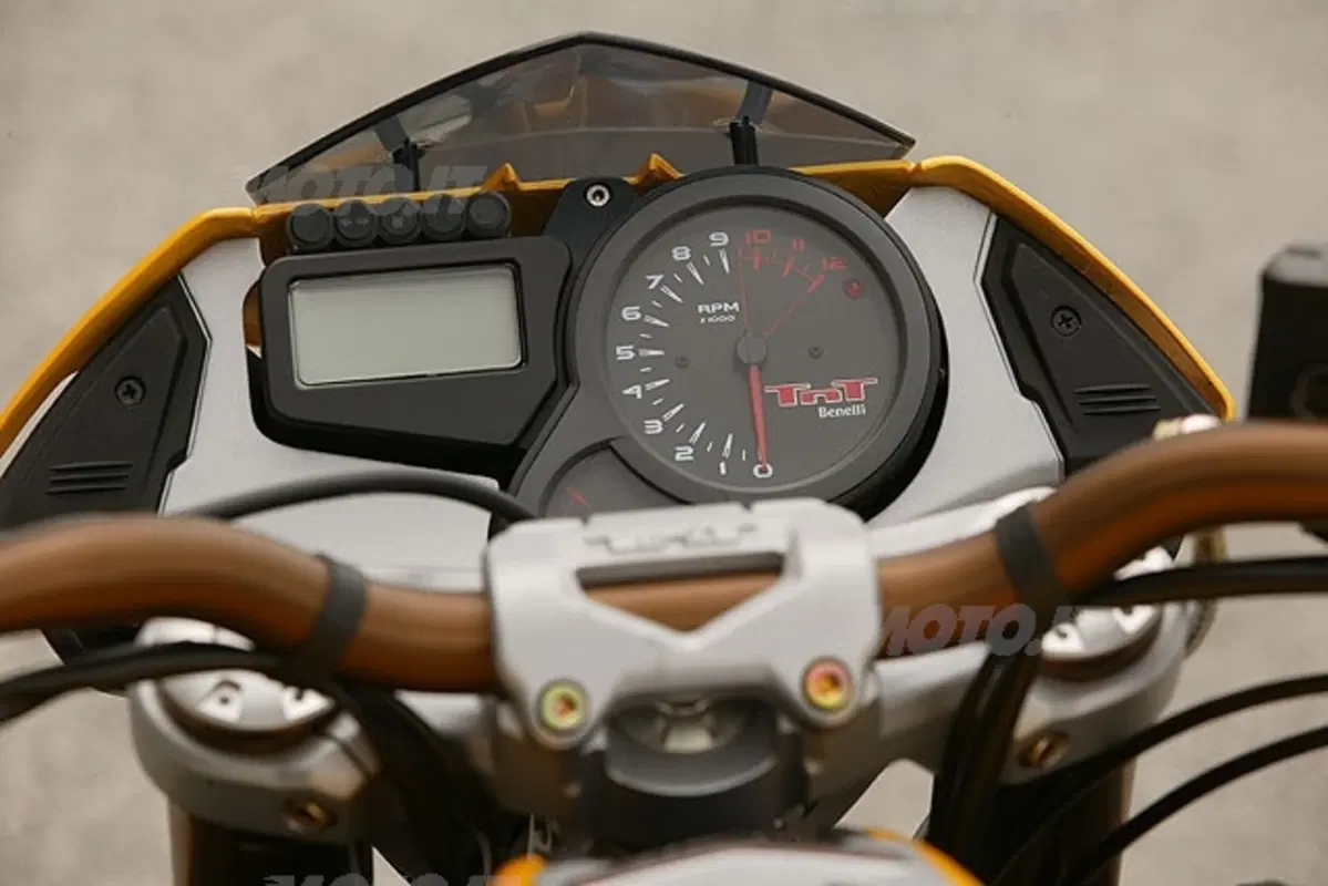BENELLI TNT 1130 (11)