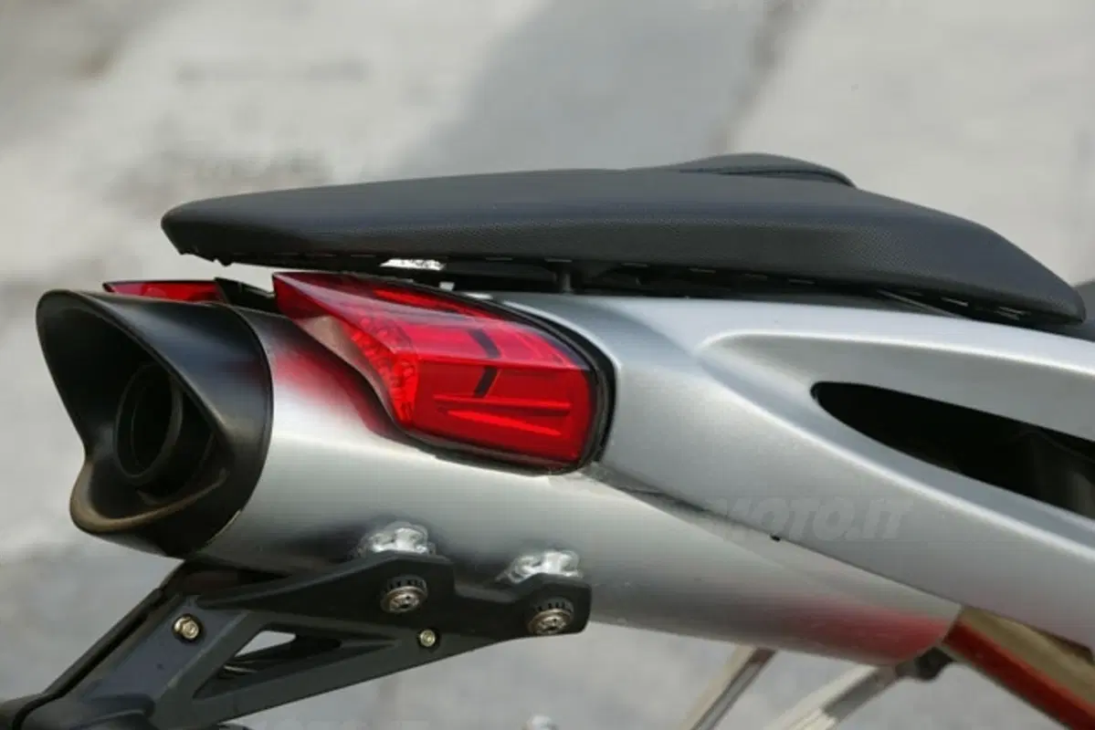 BENELLI TNT 1130 (13)