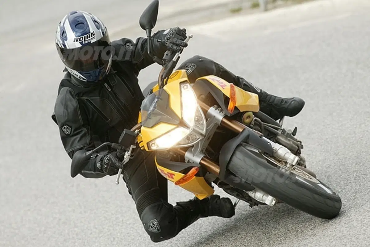 BENELLI TNT 1130 (15)