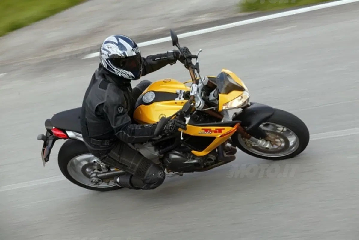 BENELLI TNT 1130 (21)