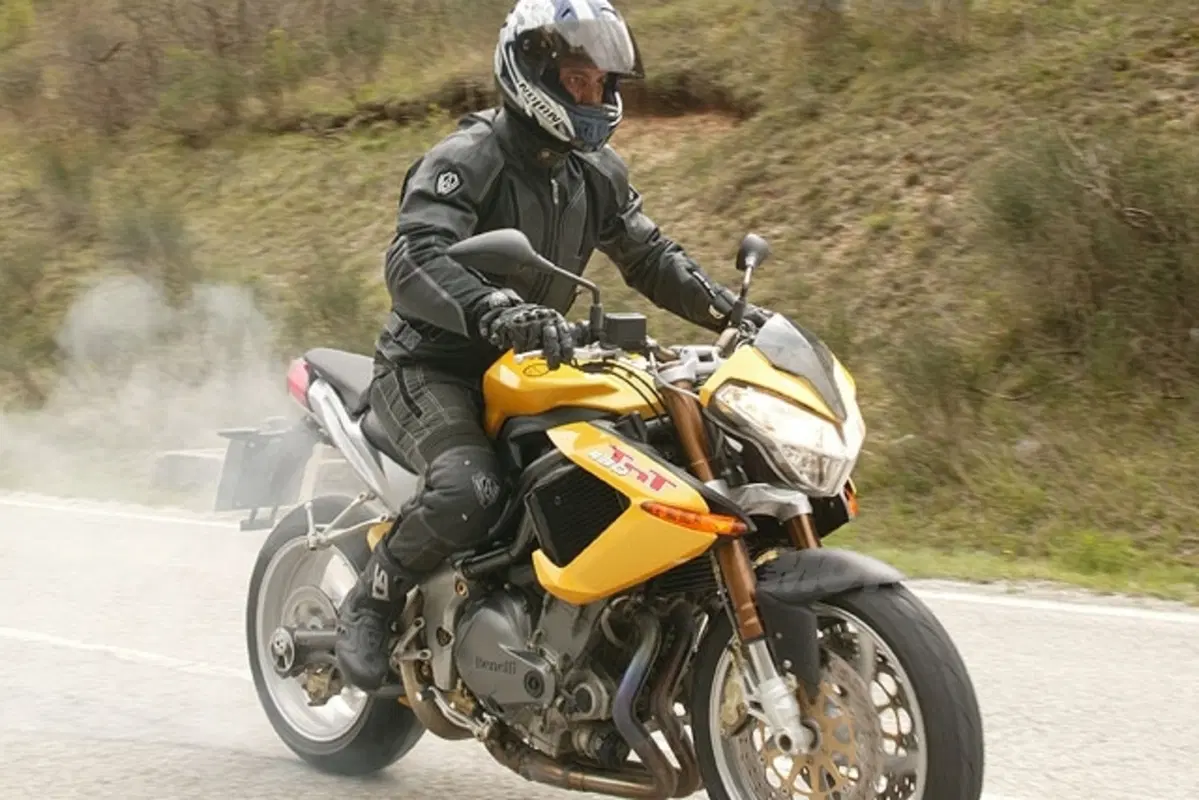 BENELLI TNT 1130 (24)