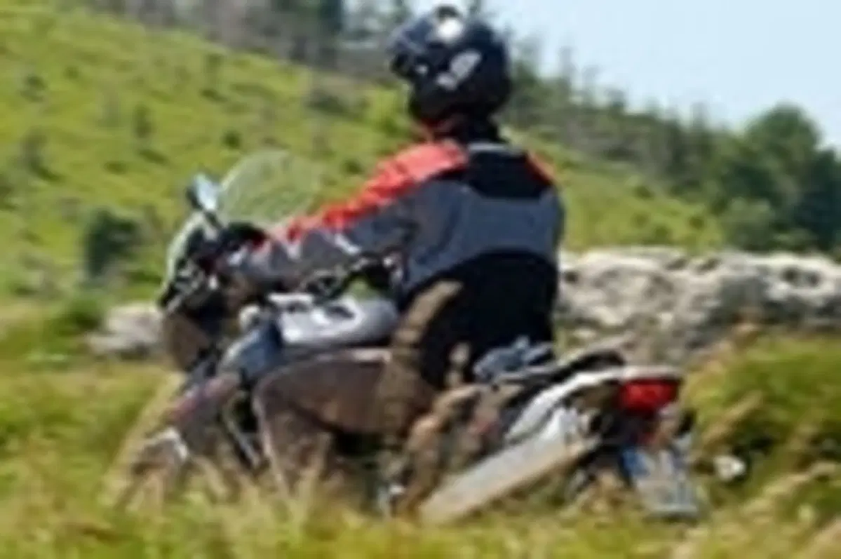 APRILIA ETV 1000 Caponord ABS (32)