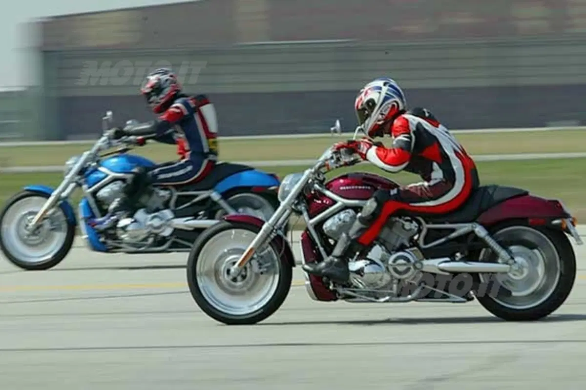 HARLEY-DAVIDSON 1130 V-Rod (4)