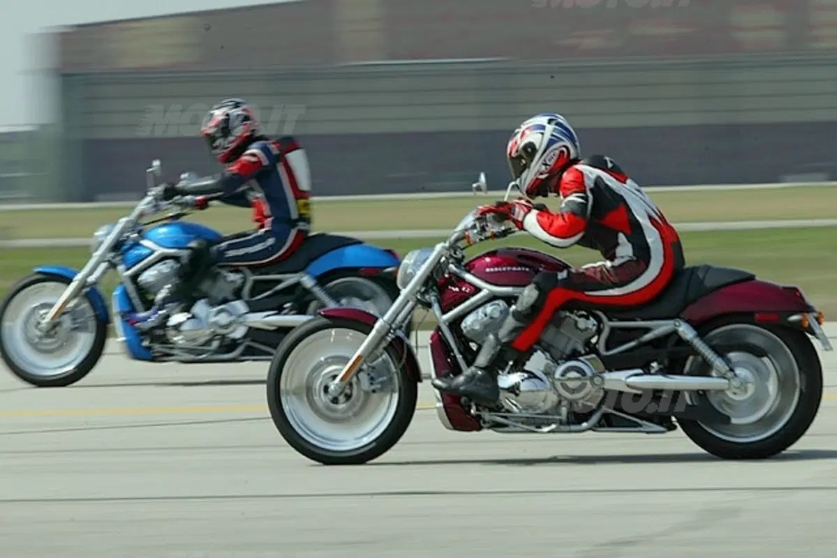 HARLEY-DAVIDSON 1130 V-Rod (26)