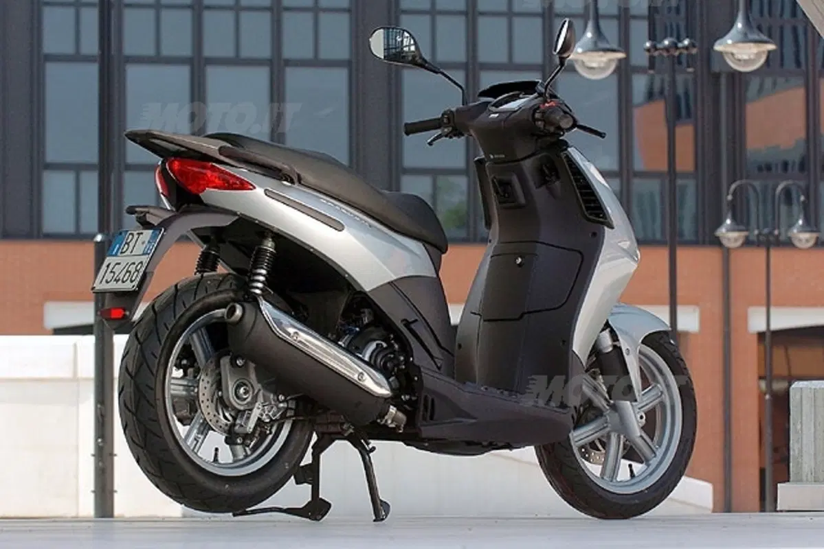 APRILIA Sportcity 125 / 200 (5)