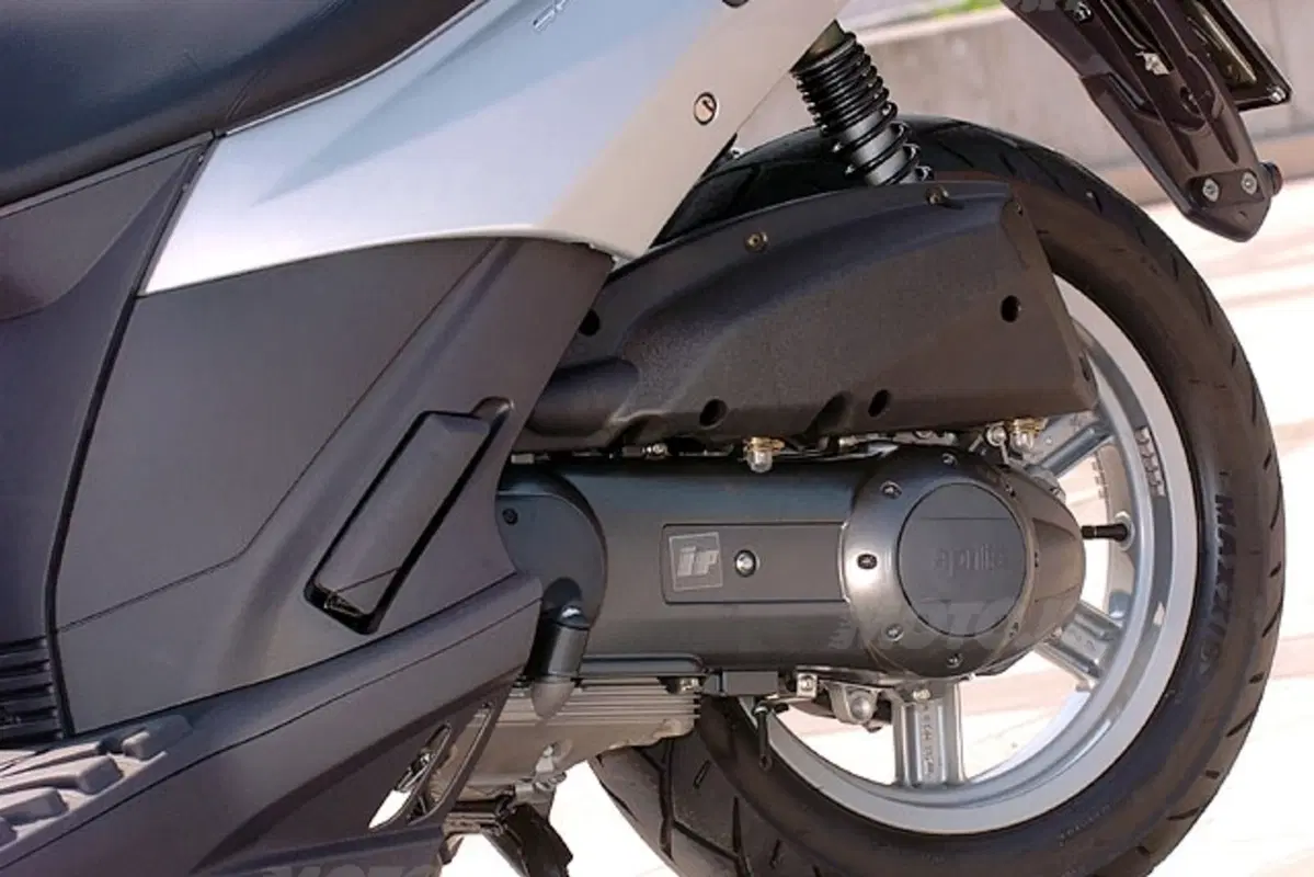 APRILIA Sportcity 125 / 200 (10)